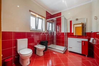 Moradia T3 para Venda em Azias