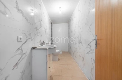 Moradia T3 para Venda em Azias