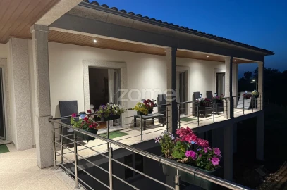 Moradia T3 para Venda em Azias