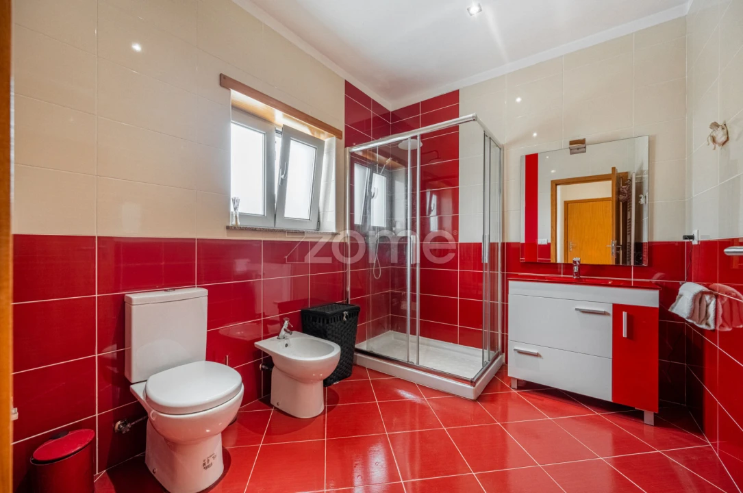 Moradia T3 para Venda em Azias Foto 7