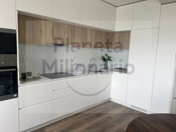 Apartamento T3 para Venda em Benfica