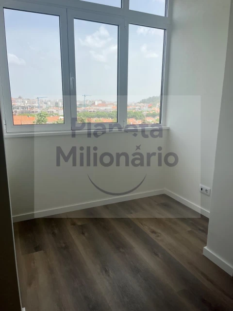 Apartamento T3 para Venda em Benfica