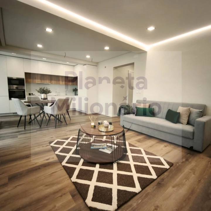 Apartamento T3 para Venda em Benfica Foto 1