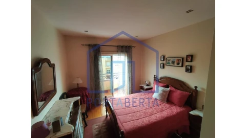 Apartamento T3 para Venda em Santa Cruz/Trindade e Sanjurge