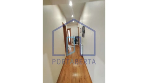 Apartamento T3 para Venda em Santa Cruz/Trindade e Sanjurge