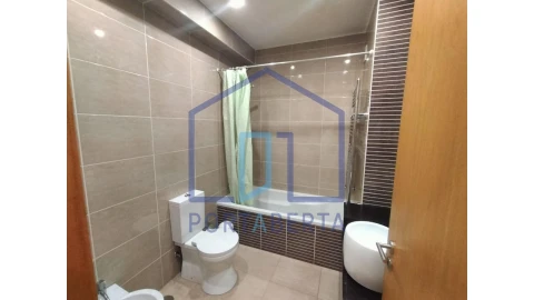 Apartamento T3 para Venda em Santa Cruz/Trindade e Sanjurge