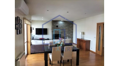 Apartamento T3 para Venda em Santa Cruz/Trindade e Sanjurge