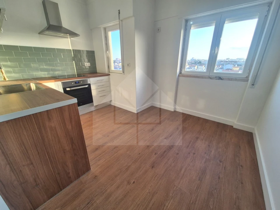 Apartamento T3 para Venda em Algueirão-Mem Martins Foto 4