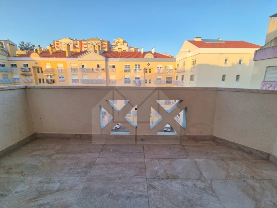 Apartamento T3 para Venda em Algueirão-Mem Martins Foto 21