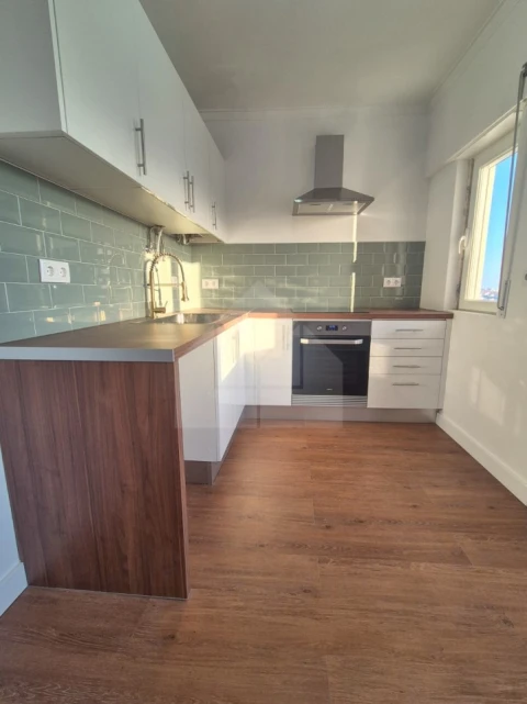 Apartamento T3 para Venda em Algueirão-Mem Martins
