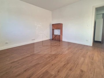 Apartamento T3 para Venda em Algueirão-Mem Martins