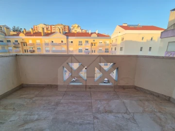 Apartamento T3 para Venda em Algueirão-Mem Martins