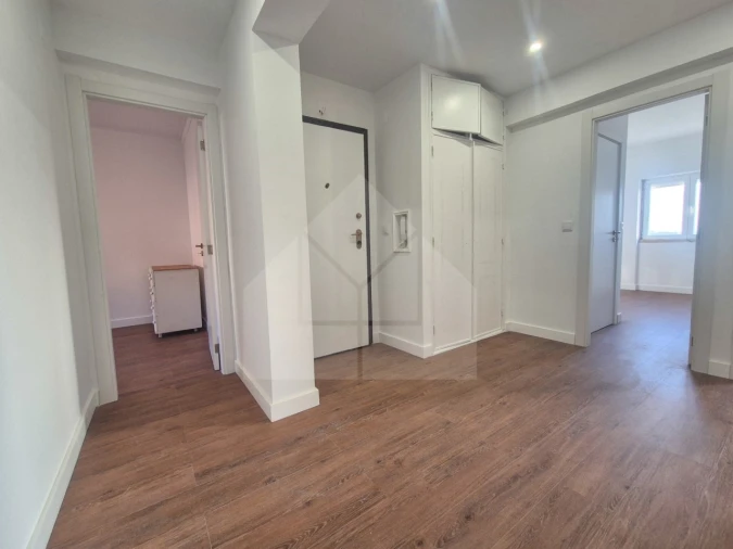 Apartamento T3 para Venda em Algueirão-Mem Martins Foto 3