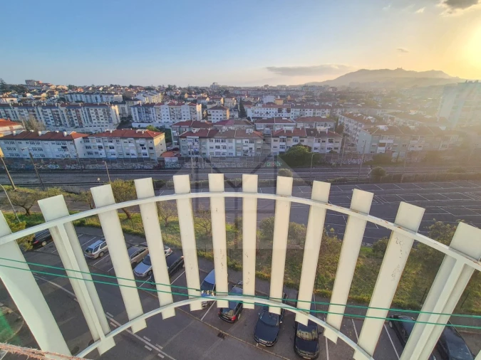 Apartamento T3 para Venda em Algueirão-Mem Martins Foto 7
