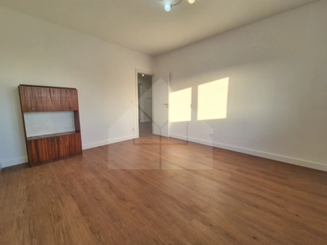 Apartamento T3 para Venda em Algueirão-Mem Martins Foto 13