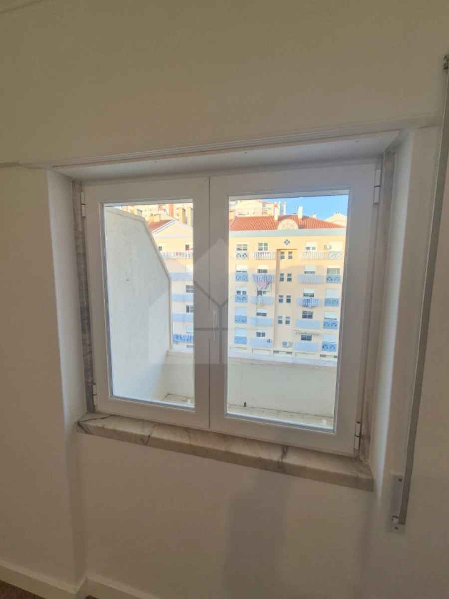 Apartamento T3 para Venda em Algueirão-Mem Martins Foto 27