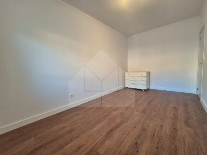 Apartamento T3 para Venda em Algueirão-Mem Martins Foto 28