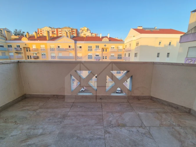 Apartamento T3 para Venda em Algueirão-Mem Martins Foto 21
