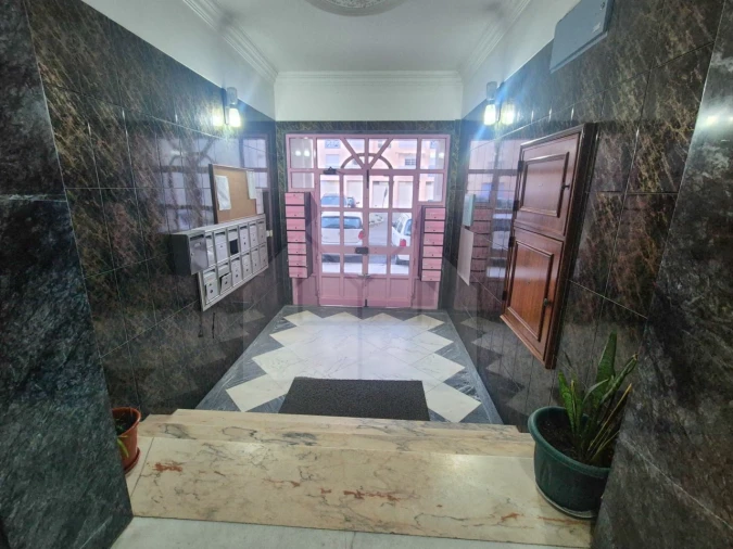 Apartamento T3 para Venda em Algueirão-Mem Martins Foto 32