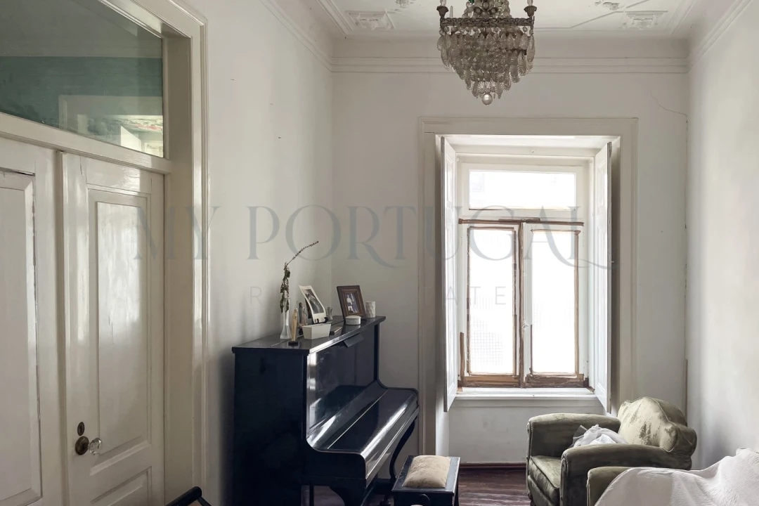 Apartamento T5 para Venda em Santo António Foto 4