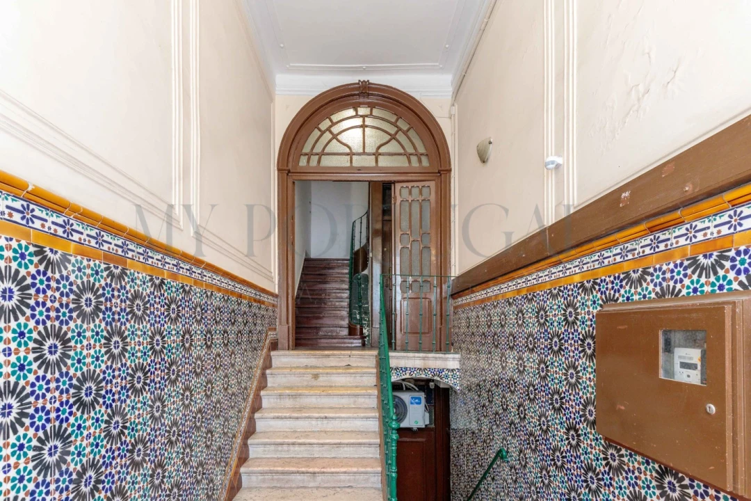 Apartamento T5 para Venda em Santo António Foto 3