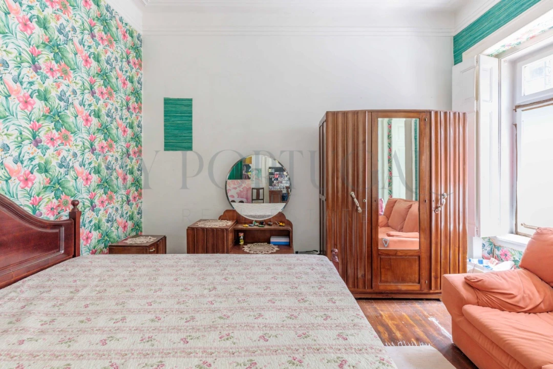 Apartamento T5 para Venda em Santo António Foto 7