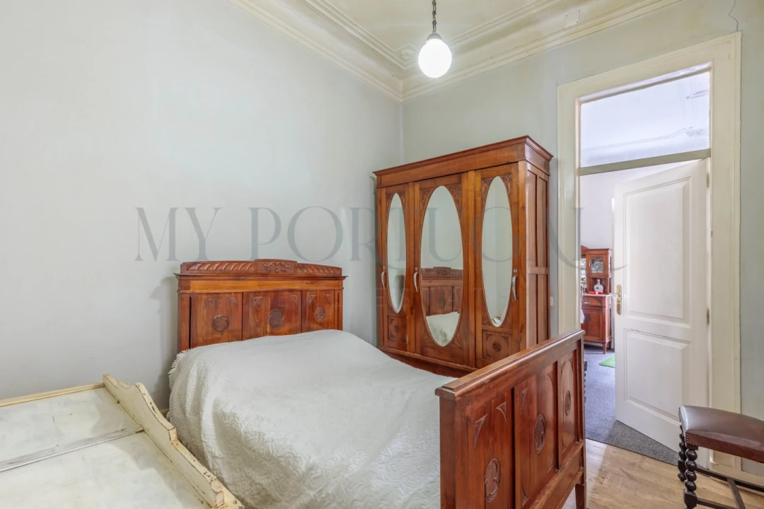 Apartamento T5 para Venda em Santo António Foto 8