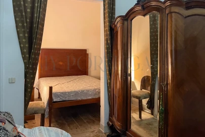 Apartamento T5 para Venda em Santo António