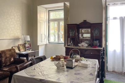 Apartamento T5 para Venda em Santo António