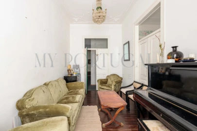 Apartamento T5 para Venda em Santo António
