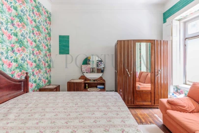 Apartamento T5 para Venda em Santo António