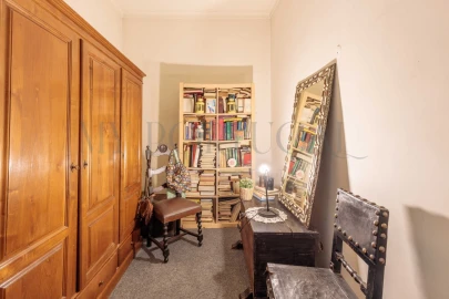 Apartamento T5 para Venda em Santo António