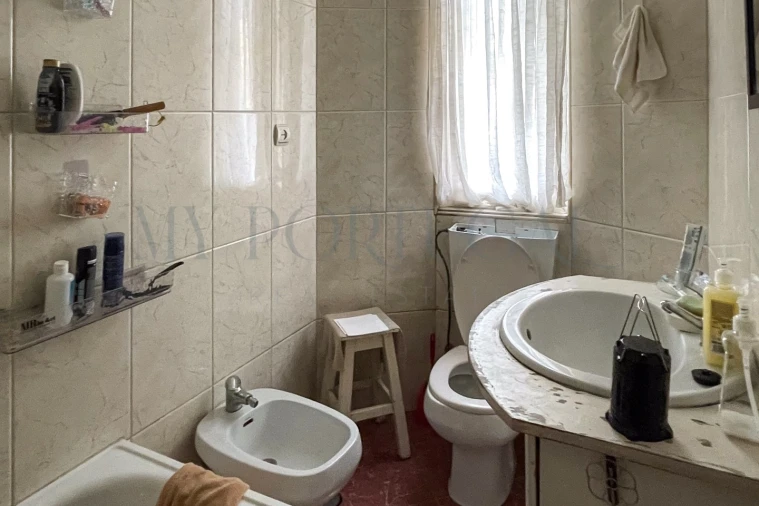 Apartamento T5 para Venda em Santo António Foto 16