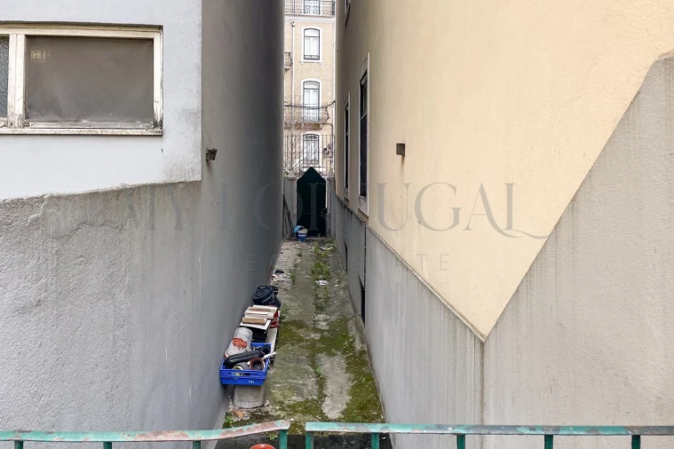 Apartamento T5 para Venda em Santo António Foto 22