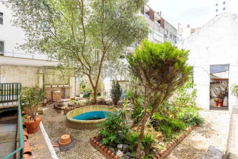 Apartamento T5 para Venda em Santo António Foto 18