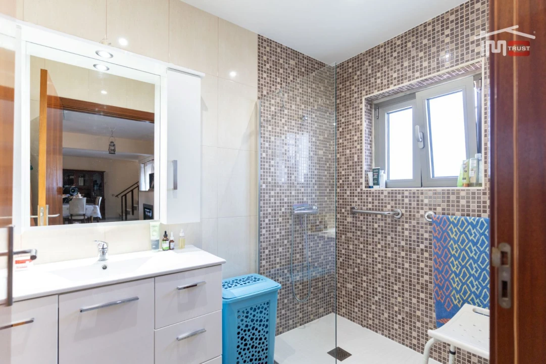 Moradia T5 para Venda em Fatima Foto 22