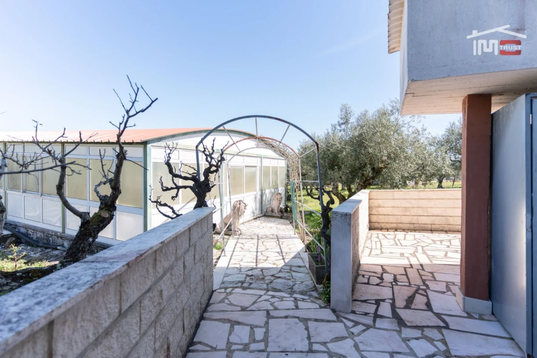 Moradia T5 para Venda em Fatima Foto 30