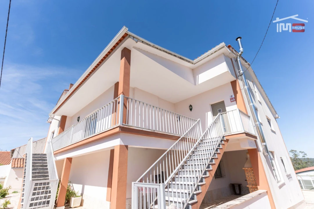 Moradia T5 para Venda em Fatima Foto 2