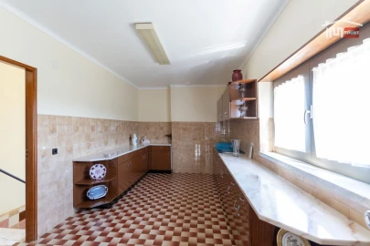 Moradia T5 para Venda em Fatima