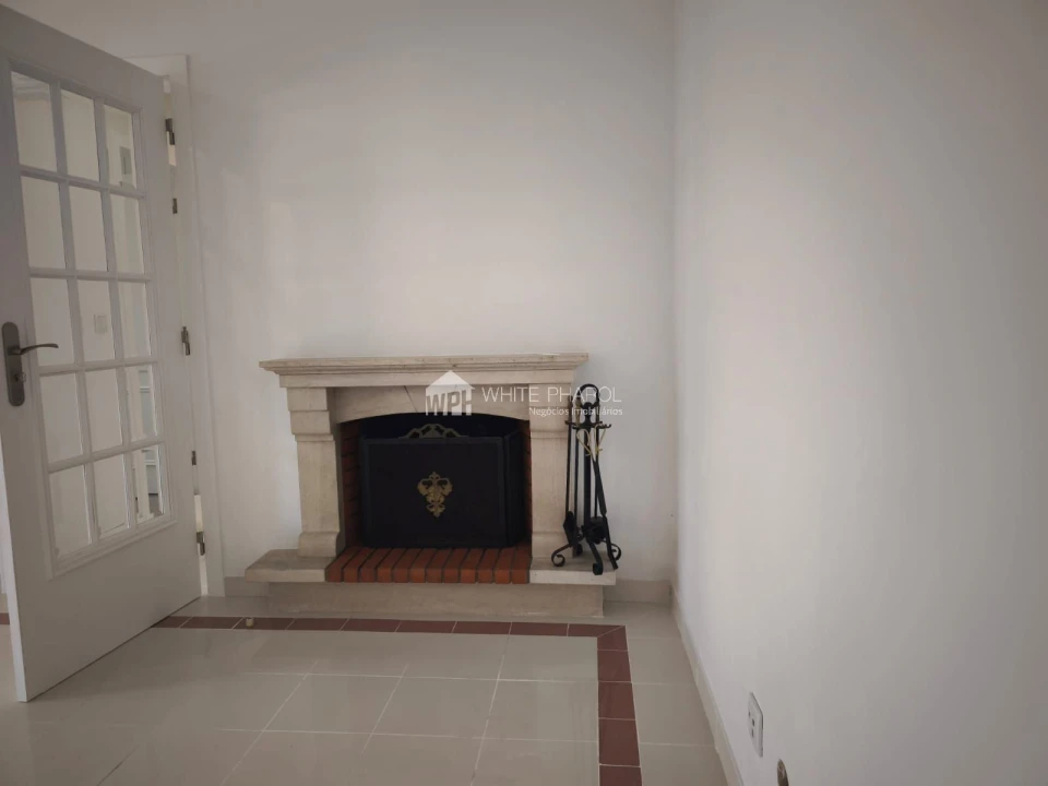 Apartamento T3 para Venda em Laranjeiro e Feijó Foto 1