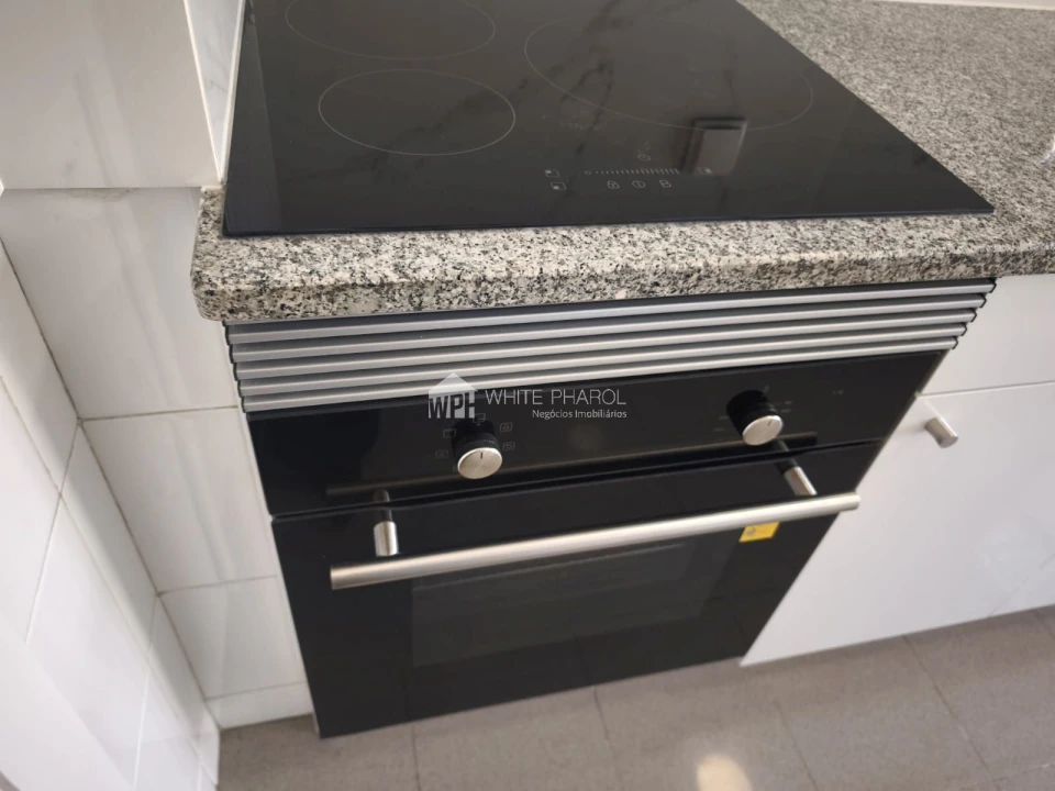 Apartamento T3 para Venda em Laranjeiro e Feijó Foto 4