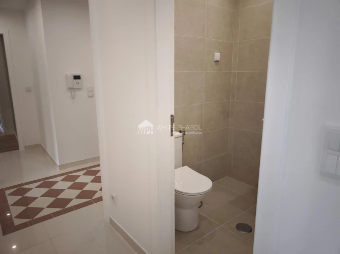 Apartamento T3 para Venda em Laranjeiro e Feijó Foto 8