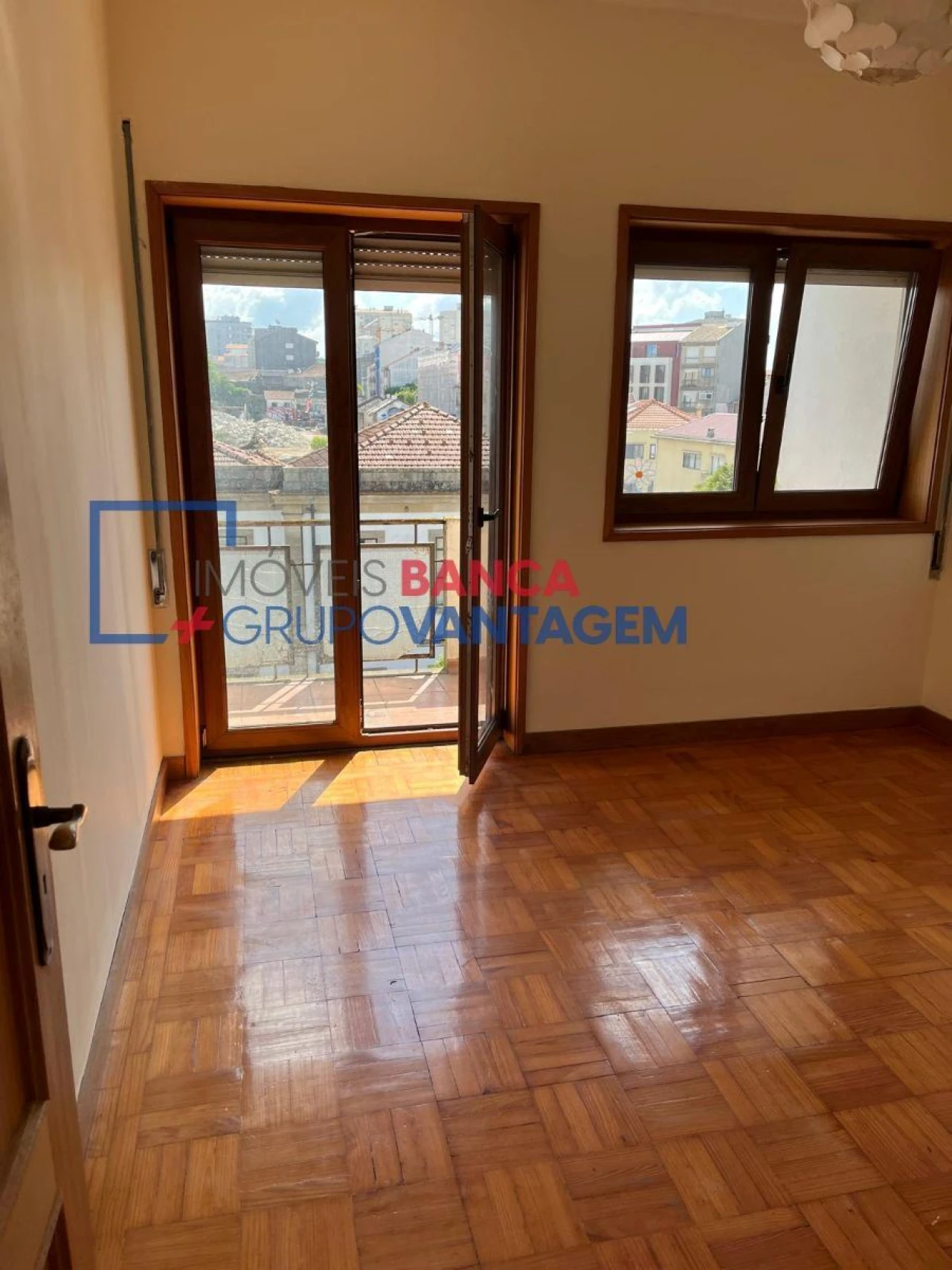 Apartamento T3 para Venda em Cedofeita, Santo Ildefonso, Sé, Miragaia, São Nicolau e Vitória Foto 2