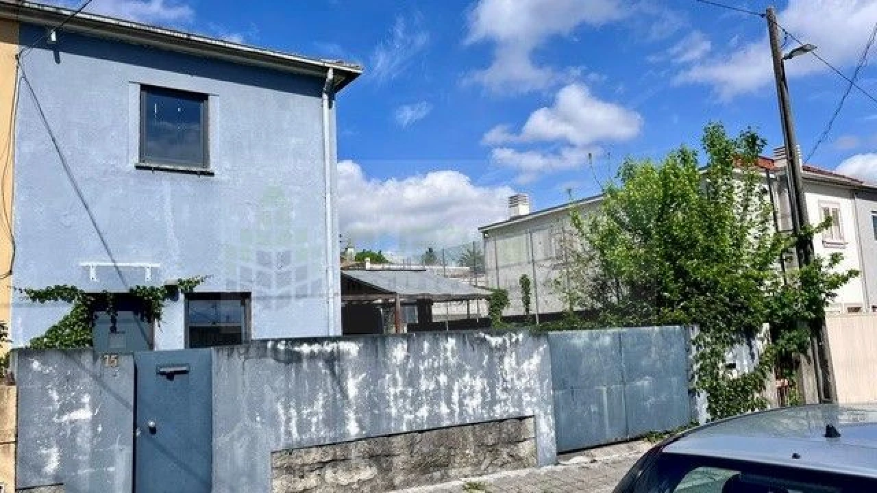 Moradia T2 para Venda em Campanhã Foto 1