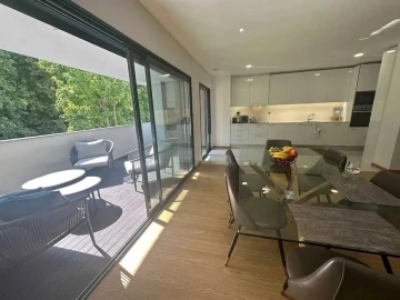 Apartamento T4 para Arrendamento em Moreira