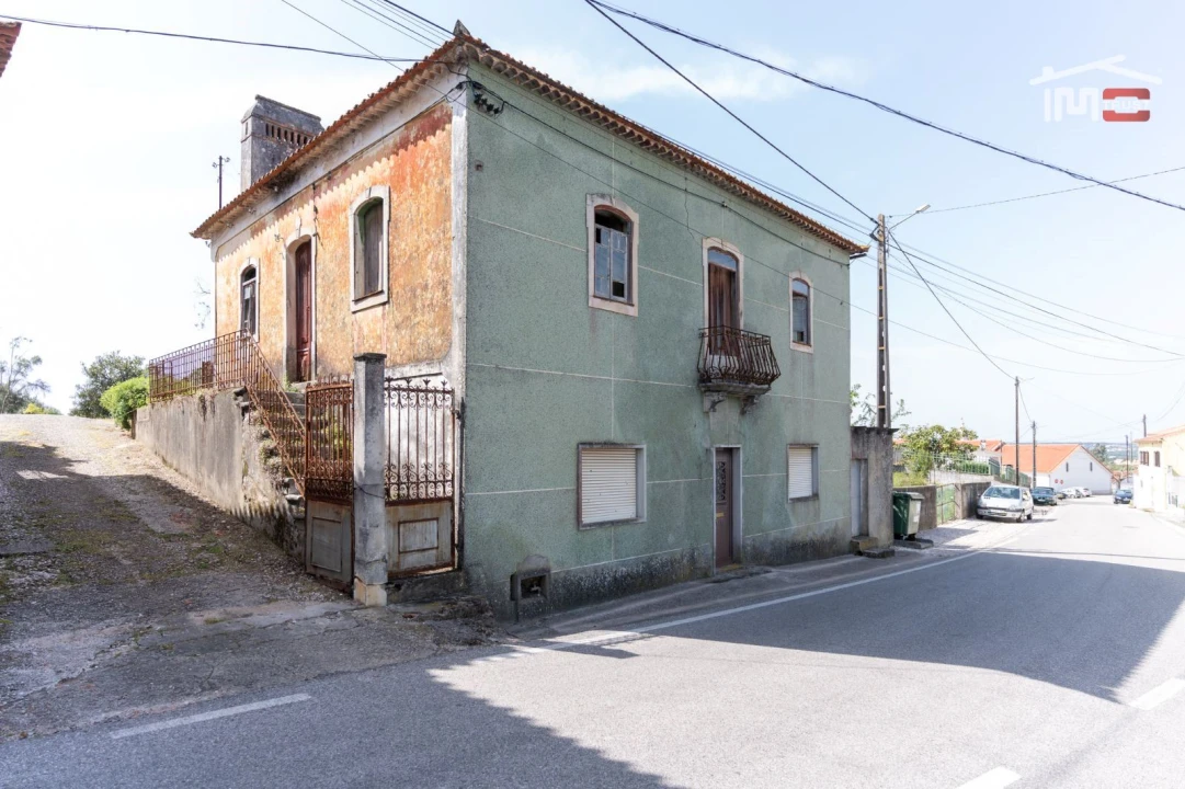 Moradia T3 para Venda em Nossa Senhora das Misericordias Foto 2