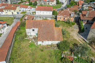 Moradia T3 para Venda em Nossa Senhora das Misericordias