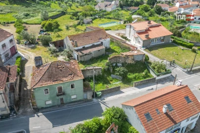 Moradia T3 para Venda em Nossa Senhora das Misericordias