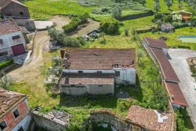 Moradia T3 para Venda em Nossa Senhora das Misericordias