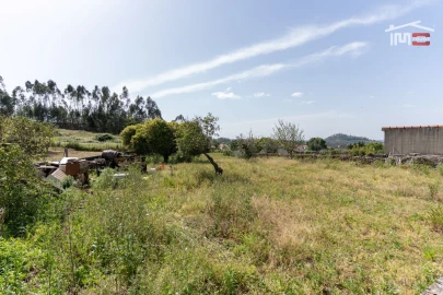 Moradia T3 para Venda em Nossa Senhora das Misericordias